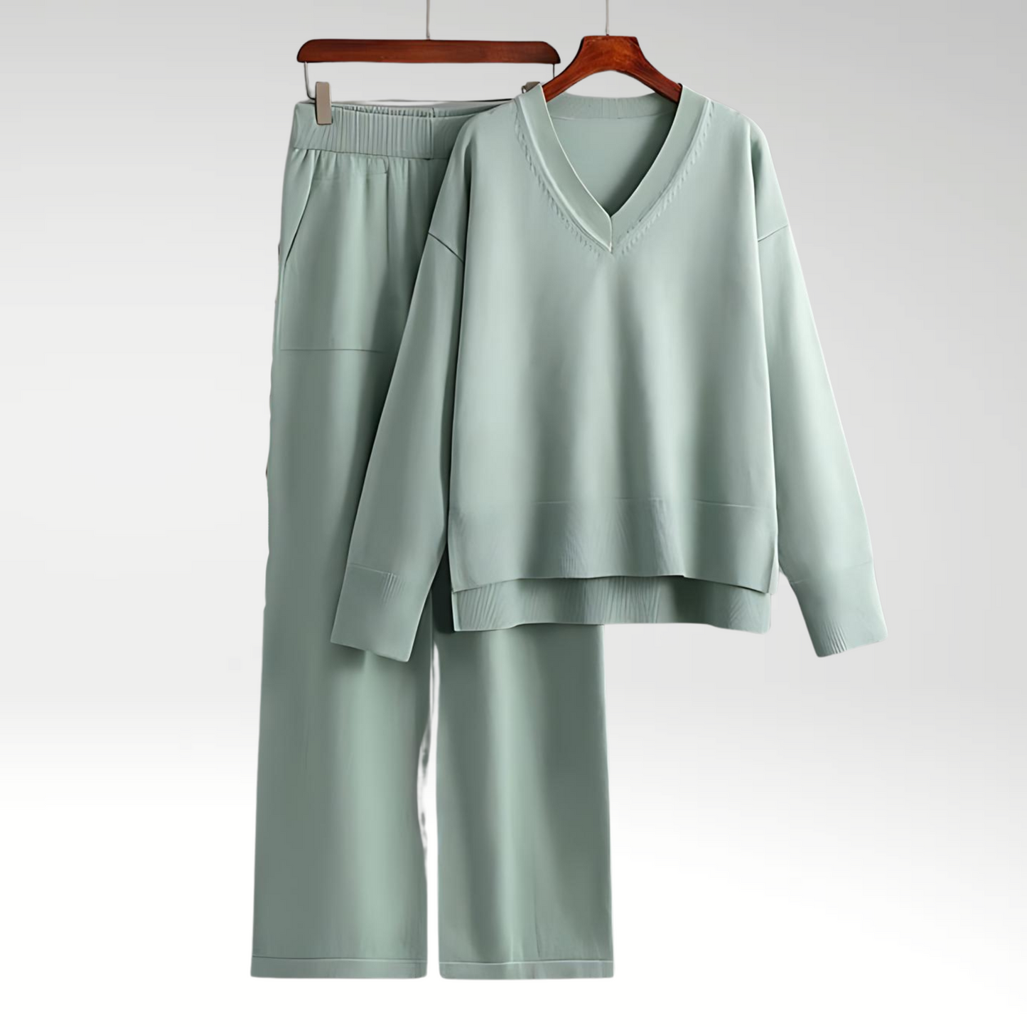 Carol | Luxe Two-Piece Set with V-Neck