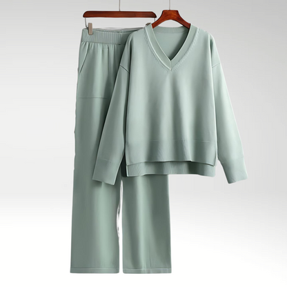 Carol | Luxe Two-Piece Set with V-Neck