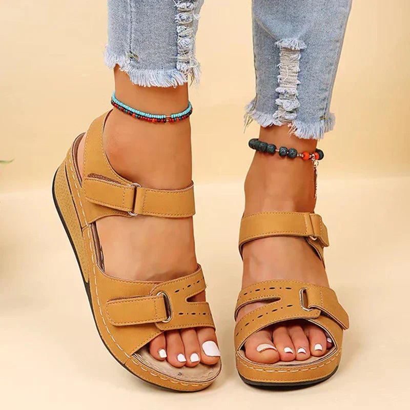 Calyna | Orthopaedic Sandals™