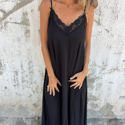 Carolina - Elegant Sleeveless Dress
